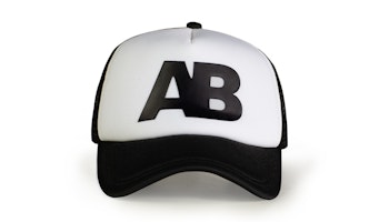 Icon Cap Black Lifestyle Image