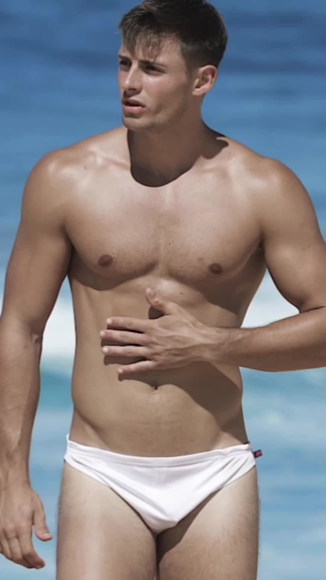 The Iconic '1.5 Original Classic' is Back – Discover the Legendary Low-Cut Design. #IconicClass...